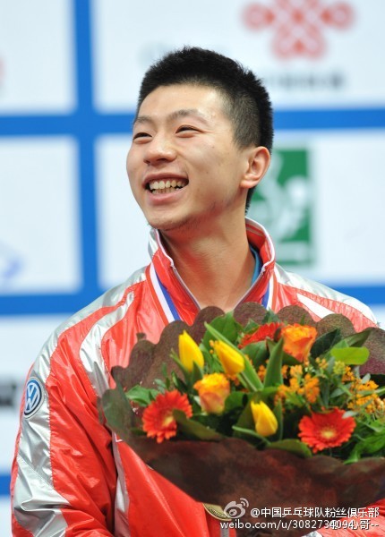 石像與馬龍神撞臉