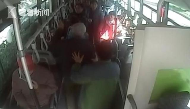 老大爺罵哭司機