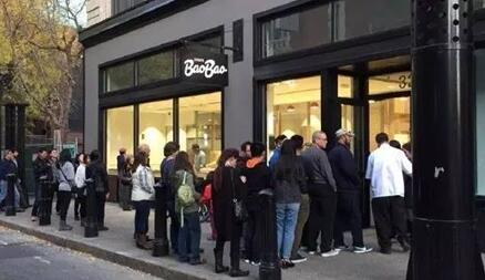 小伙在哈佛賣包子