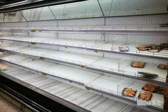 卡塔爾被多國斷交 民眾搶購生活物資