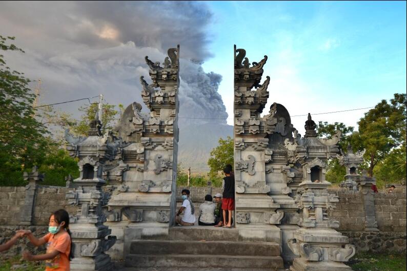 巴厘島火山噴發