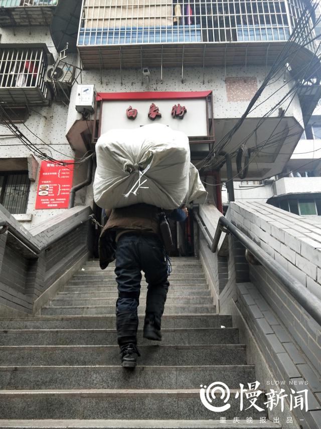 24層高樓沒電梯成網(wǎng)紅