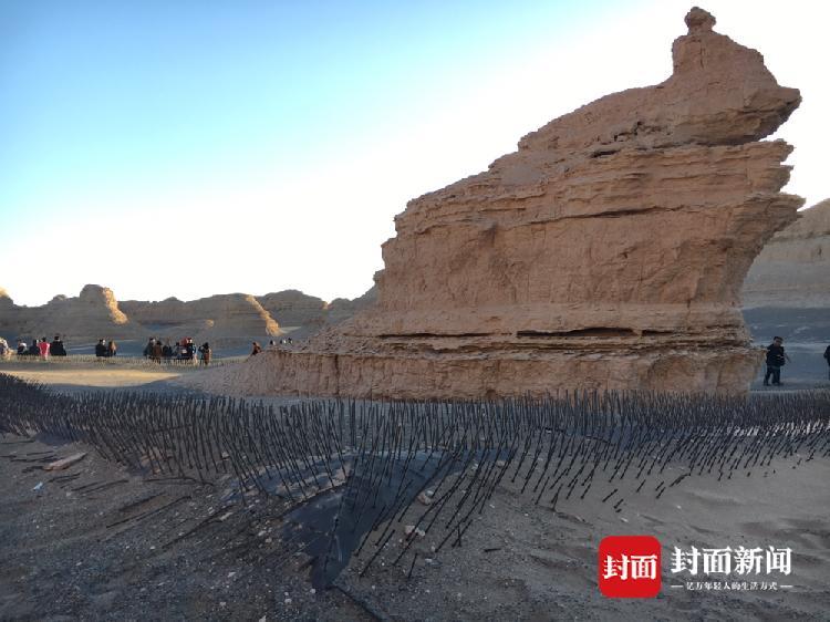 敦煌景區(qū)擺刺猬陣