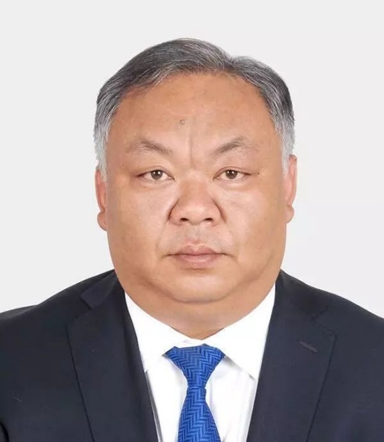 80后白頭干部走紅 云南李忠凱