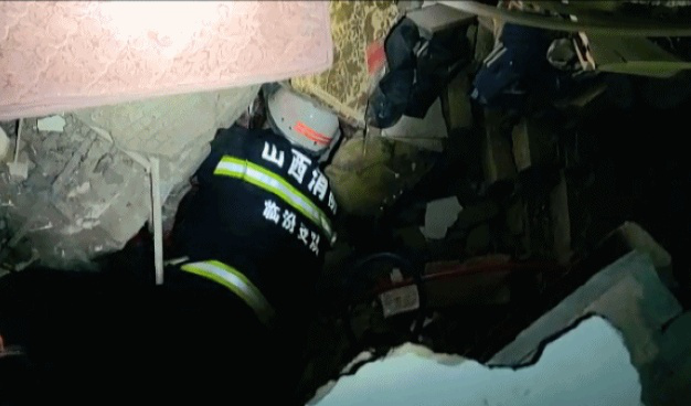 山西鄉寧樓房坍塌