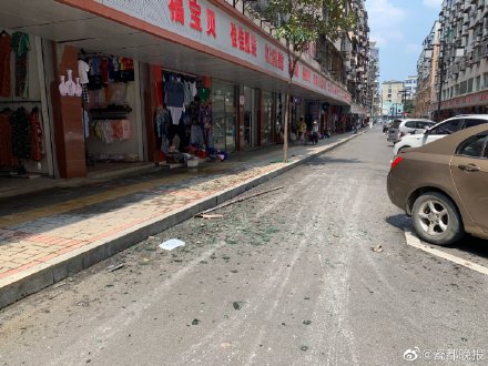 景德鎮十八橋商城一居民樓突發火災