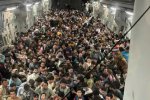 美國C-17運輸機搭載640名阿富汗人飛離阿富汗