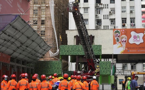 香港世貿(mào)中心火災150人被困樓頂