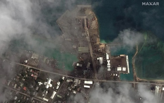 受海嘯襲擊后湯加的衛(wèi)星圖像