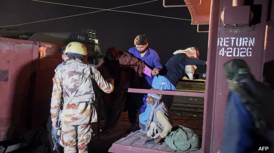 超過100名人質已從火車上獲救