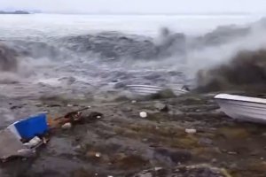 1.5米高海嘯襲擊日本港口現場曝光